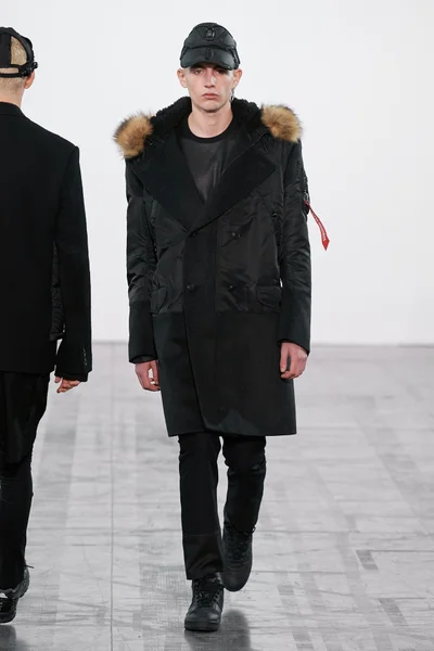 Look 33